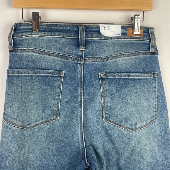 NWT RSQ Curvy High Rise Skinny Jeans SZ 28 Distressed - Picture 9 of 11